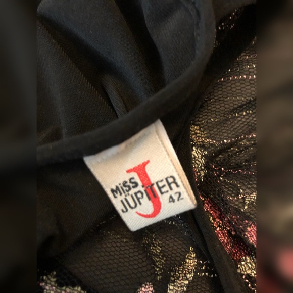 ✨FLOWER PRINT SLEEVELESS BLACK WOMEN TANK - Picture 4 of 5